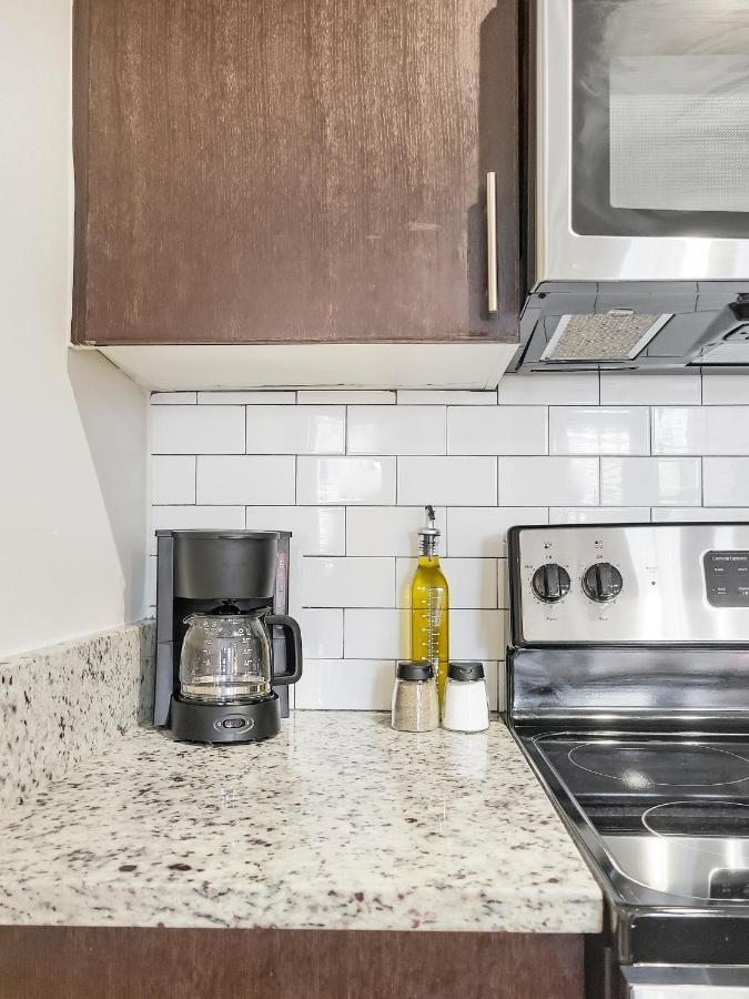 Getaway Apartment Near Beaches And Airport Тампа Екстериор снимка
